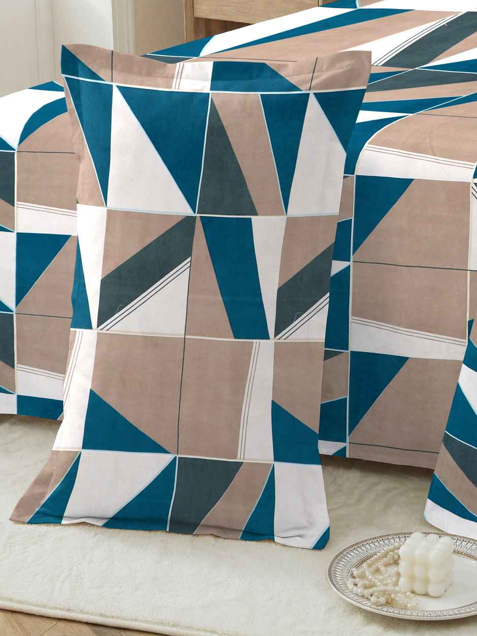 Dream Living 135 GSM King Bedsheet Set |250 x 275 cm| With 2 Pillow Covers