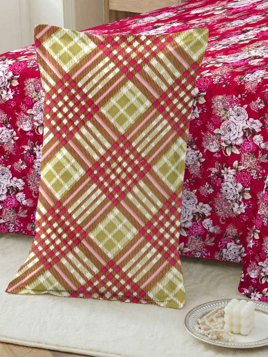 Dream Living 135 GSM King Bedsheet Set |275 x 275 cm| With 2 Pillow Covers