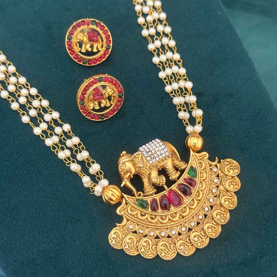 The Opal Factory Necklace Set Elephant Stonework Pendant in Pearls Chains & Round Stud Earrings