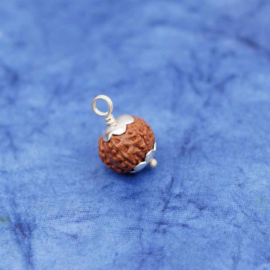 Servdharm 7 Mukhi Rudraksha Pendant