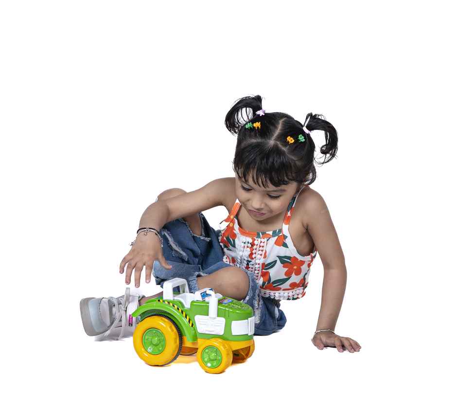 Toybharat Farm Tractor | Multicolour | Travel Toys | Birthday Gift | Friction Toy | Assorted