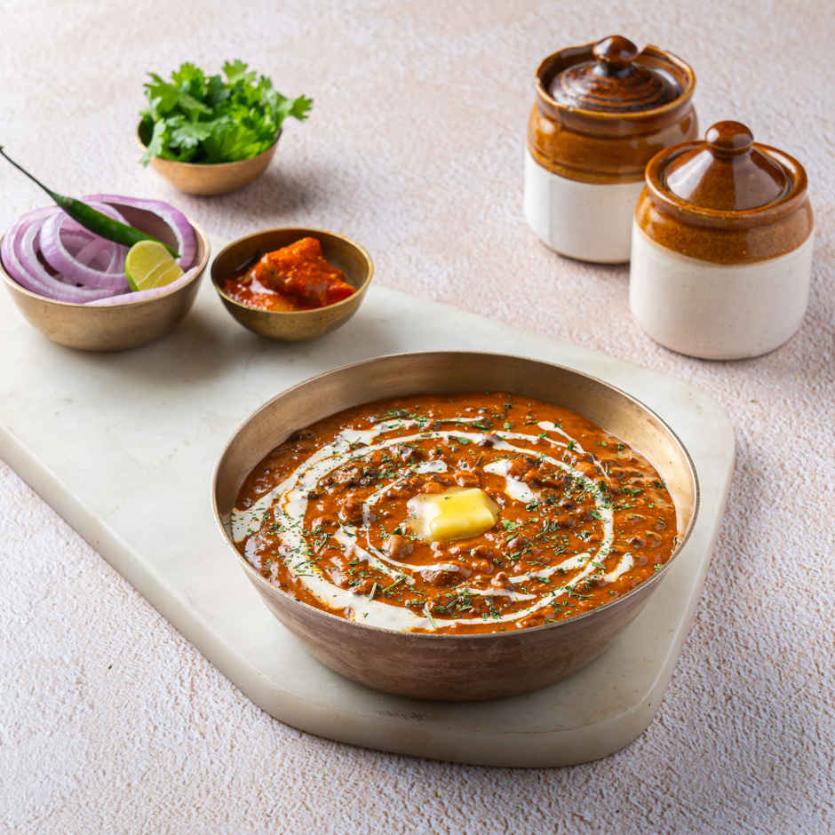 Tawa Plain Paratha (2 pcs) + Dal Makhani