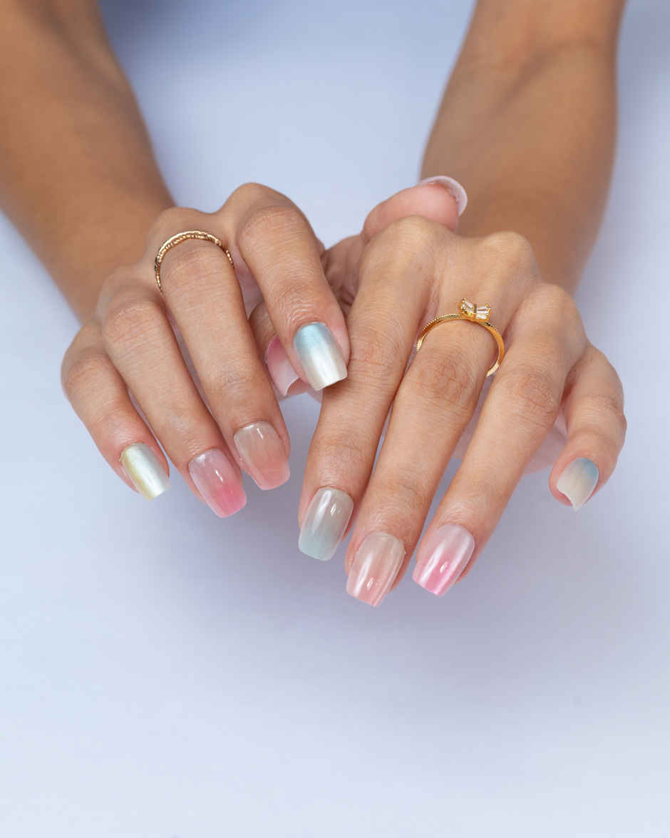 Pep Nails Pastels Glow Medium Coffin Multicolour Cat Eye Reusable Press On Nails 30 Nail Tips