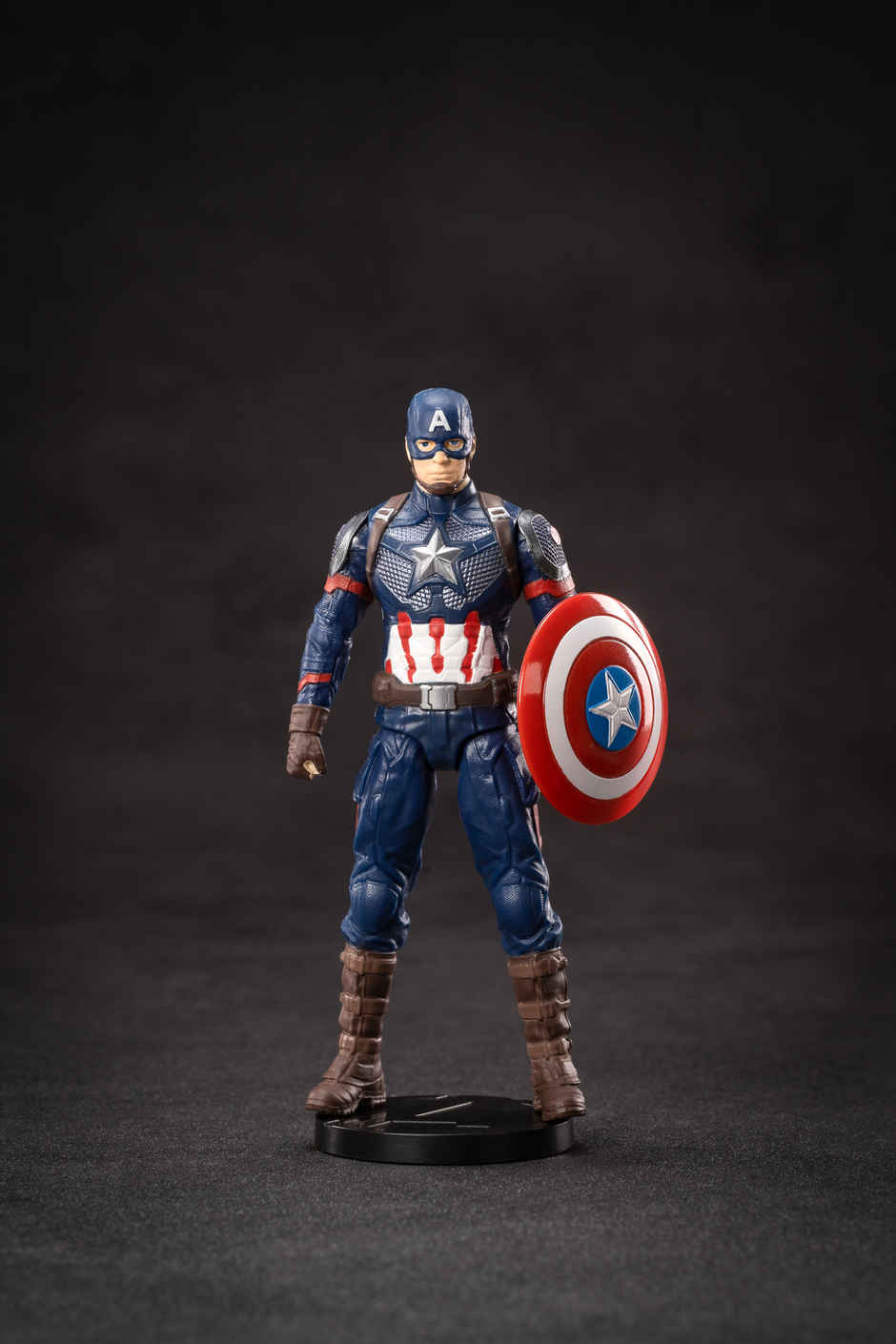 Striders Captain America Small Size Action Figure 4-Inch Collectible Marvel Toy
