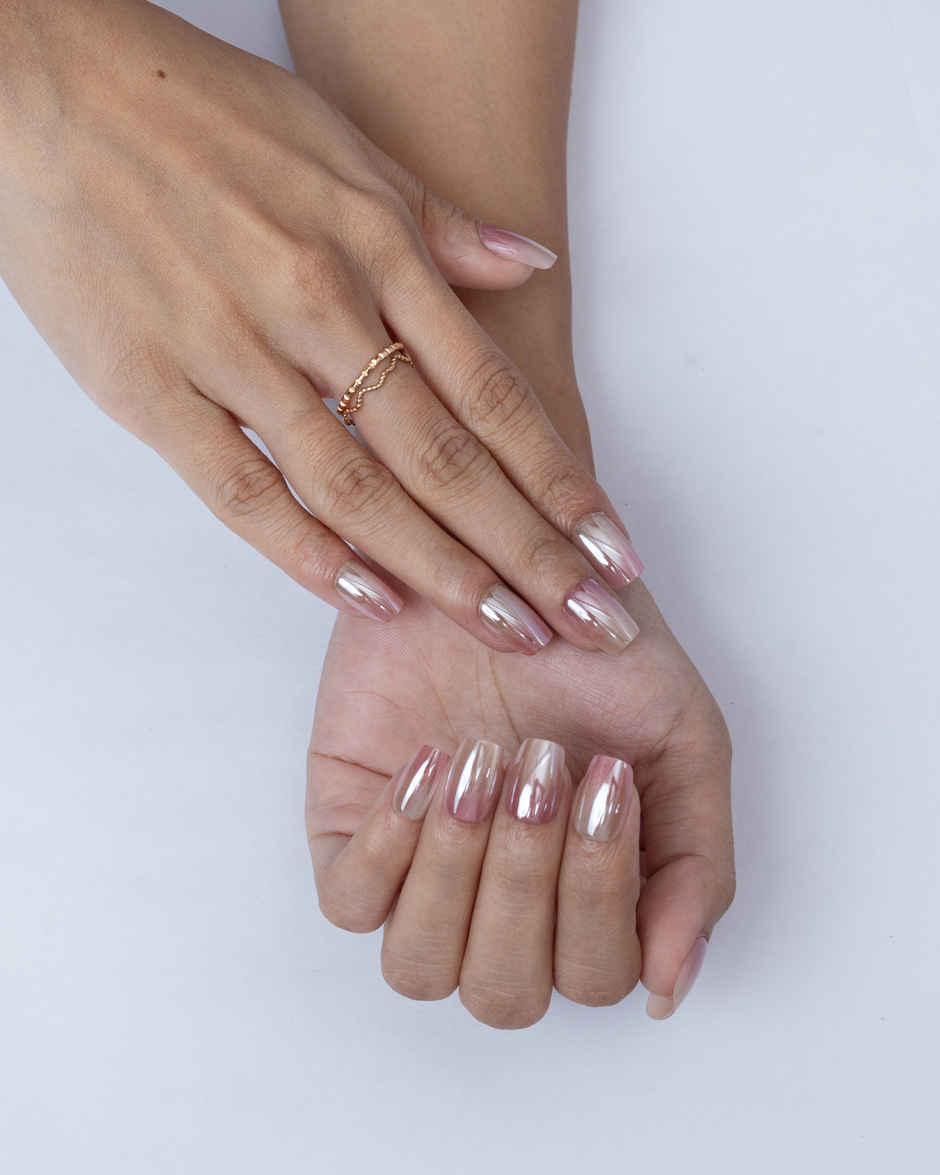 Pep Nails Mirror Kiss Medium Coffin Chrome Ombre Nude Reusable Press On Nails | 30 Nail Tips