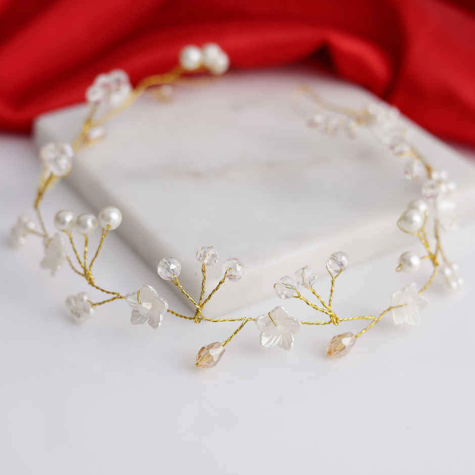 Beautiful Flower Hair Accessory - Traditional Indian Jewellery | Oye Happy