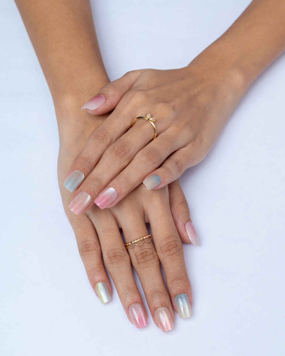 Pep Nails Pastels Glow Medium Coffin Multicolour Cat Eye Reusable Press On Nails 30 Nail Tips