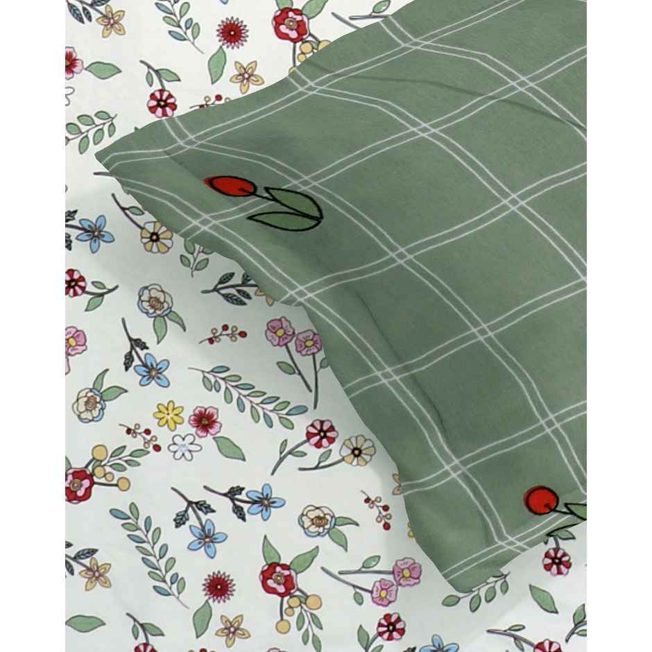 Dream Living King Size Uphar 135 GSM Bedsheet | With 2 Pillow Covers | White & Green | 108 x 108 in