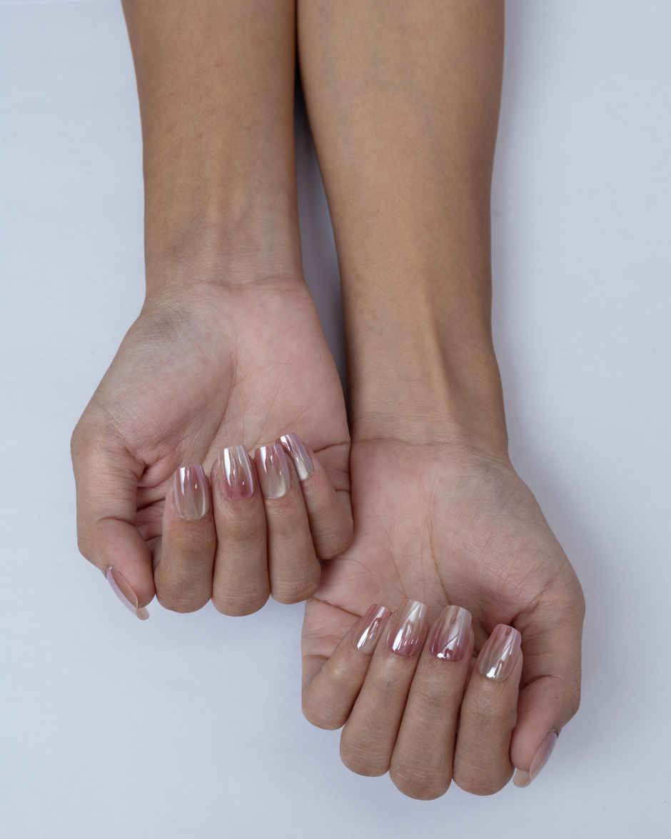 Pep Nails Mirror Kiss Medium Coffin Chrome Ombre Nude Reusable Press On Nails | 30 Nail Tips