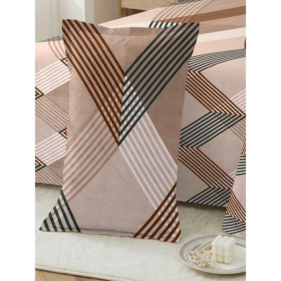 Dream Living 135 GSM Double Bedsheet Set |220 x 250 cm| With 2 Pillow Covers