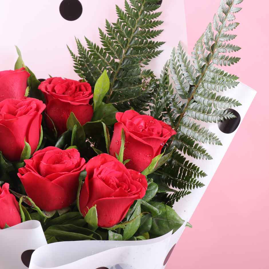 FlowerAura 8 Red Roses Bouquet in Polka Dot Wrap