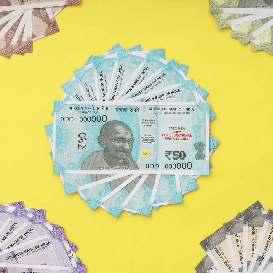 Artificial Money | Play Notes 5 Sets - 100 each | Party Needs | Propcon