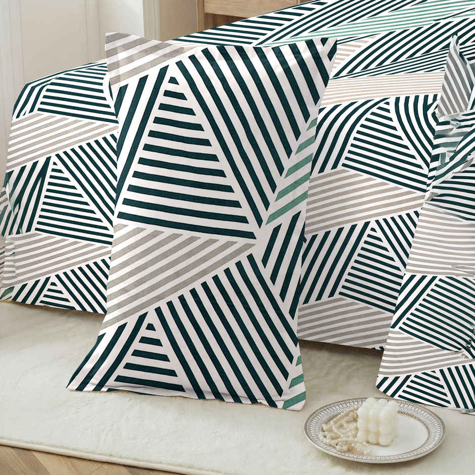 Dream Living 115 GSM Double Bedsheet Set |220 x 250 cm| With 2 Pillow Covers