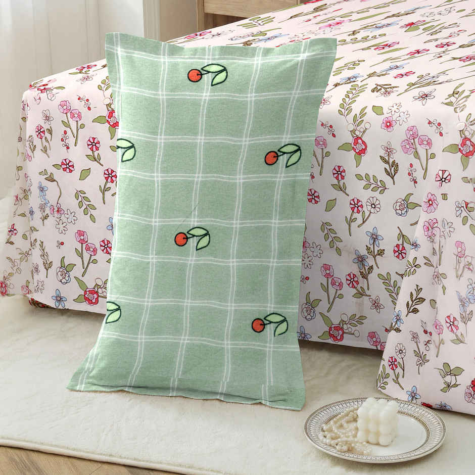 Dream Living 135 GSM King Bedsheet Set |275 x 275 cm| With 2 Pillow Covers