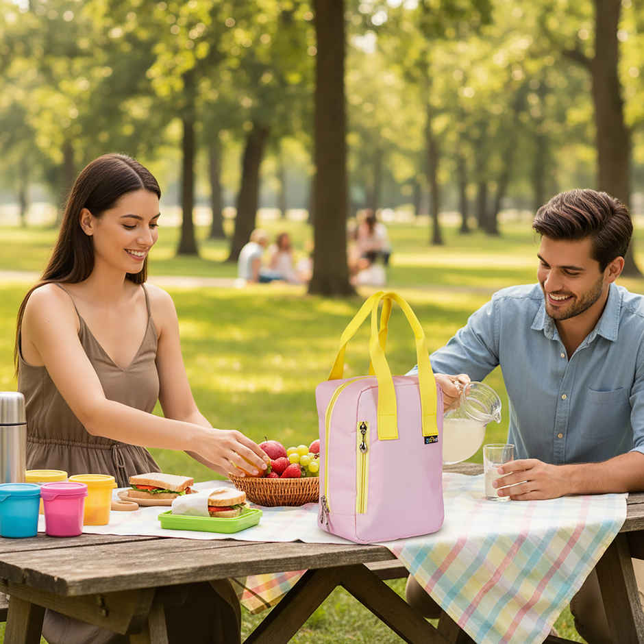 HOOM Solid Colour Lunch Bag with Met-PET Insulation & Front Pocket | Fresh and warm for Longer