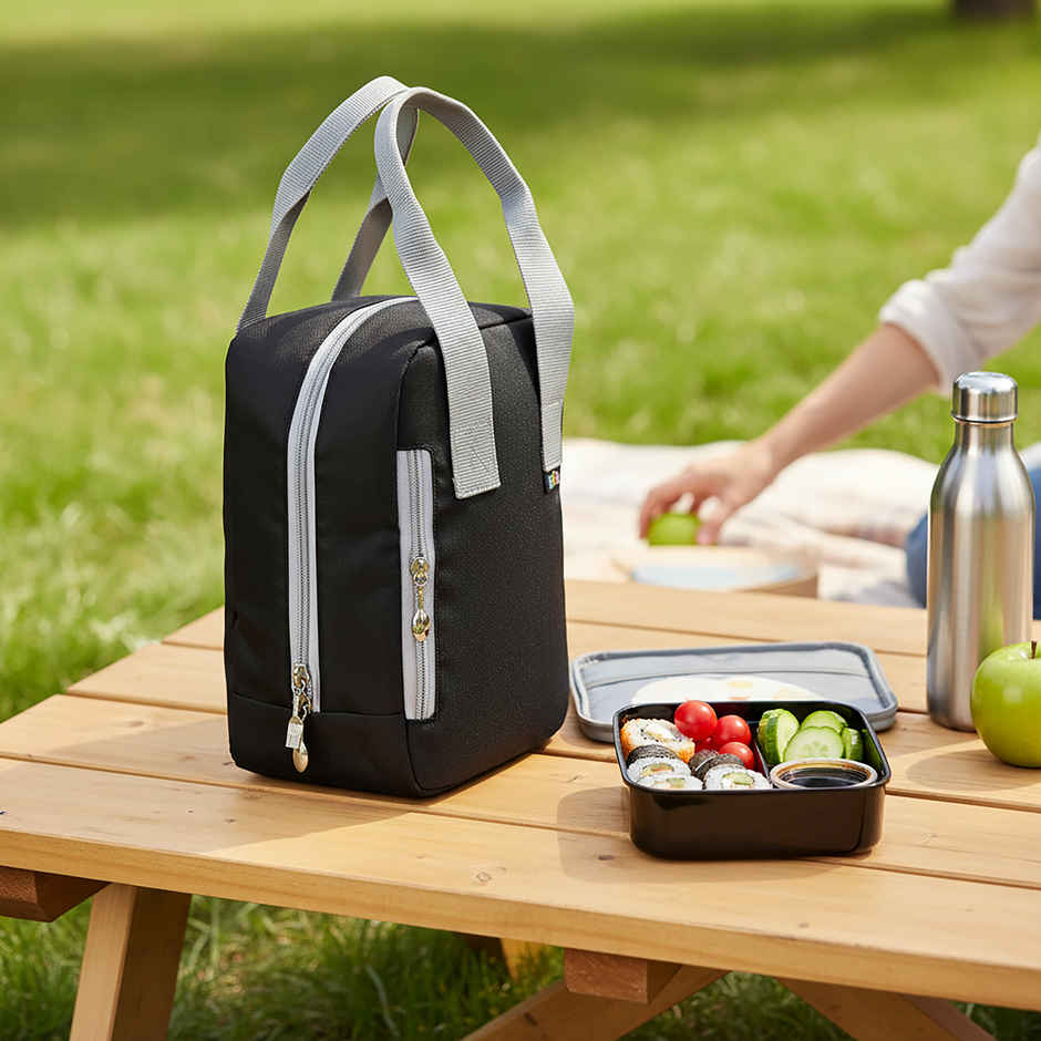 HOOM Solid Colour Lunch Bag with Met-PET Insulation & Front Pocket | Fresh and Warm for Longer