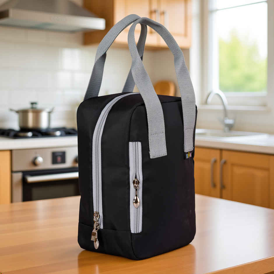 HOOM Solid Colour Lunch Bag with Met-PET Insulation & Front Pocket | Fresh and Warm for Longer