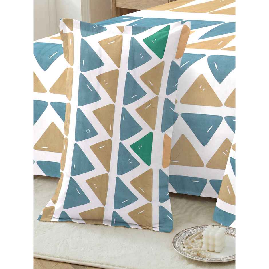 Dream Living 135 GSM King Bedsheet Set |250 x 275 cm| With 2 Pillow Covers