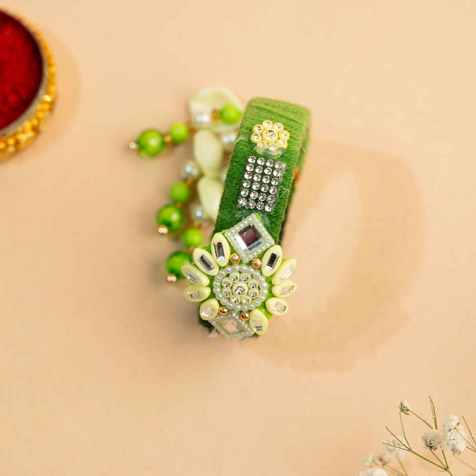 Lumba Rakhi for Bhabhi | Floral | Pack of 1 | Avyaan Rakhi