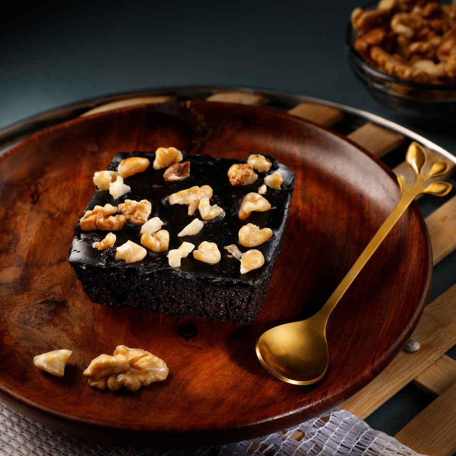 Cake Tale Brownie Walnut Ambient