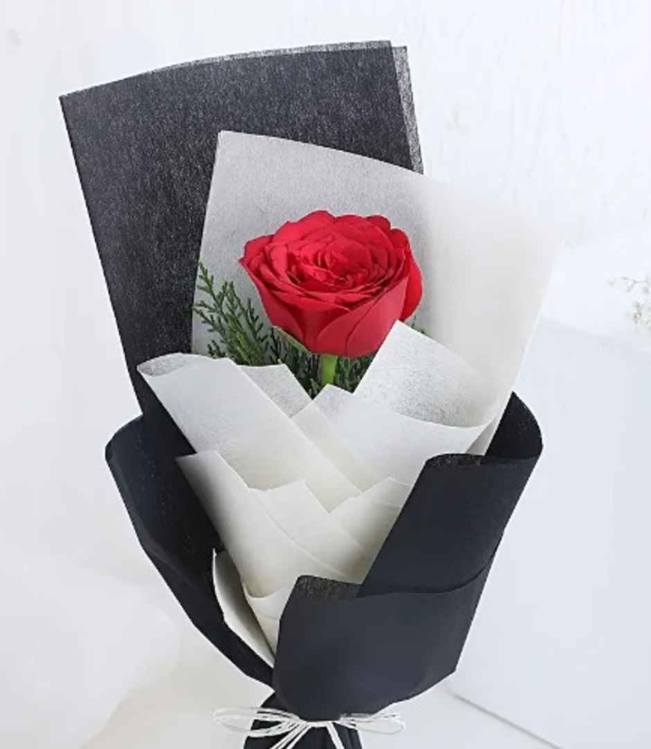 FNP Single Rose Bouquet 