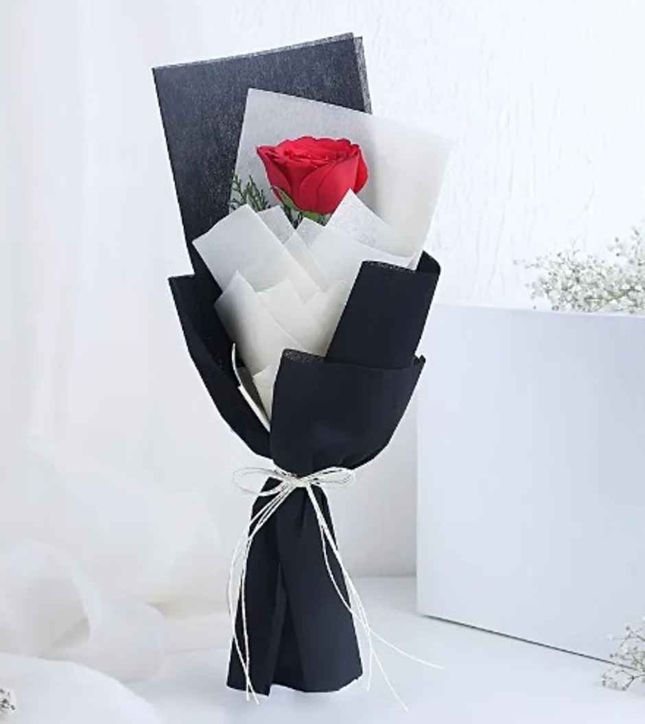 FNP Single Rose Bouquet 