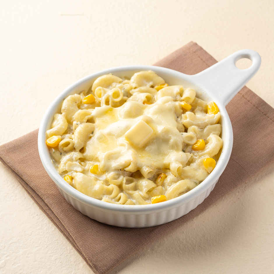 Garlic Bread with Cheese Dip + Mac and Cheese