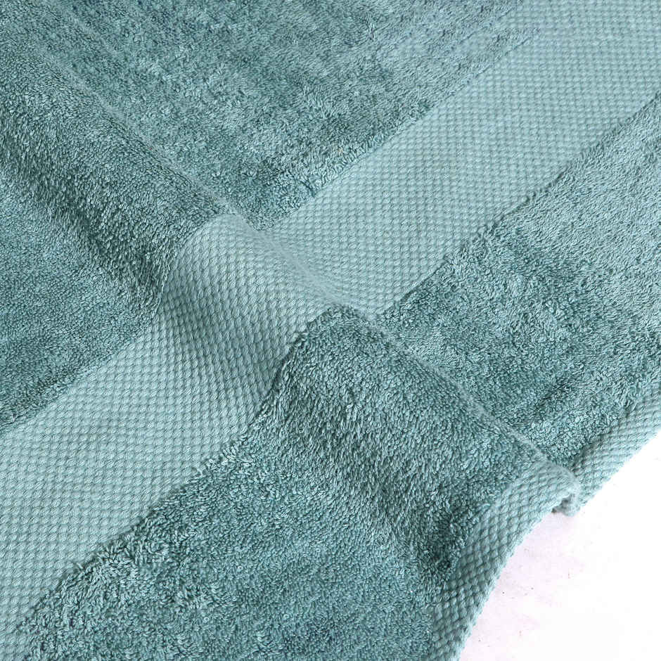 Dream Living Cotton Rich Bath Towel | 400 GSM | Ultra | Absorbent | 27 x 55 in Aqua Green