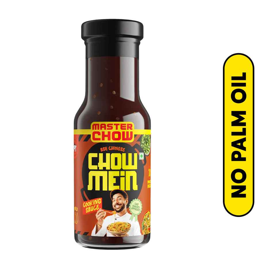 Masterchow Healthy Whole Wheat Noodles (300g) & Masterchow Spicy Sichuan Chilli Oil (170g) & Masterchow Chowmein Cooking Sauce (220g) Combo