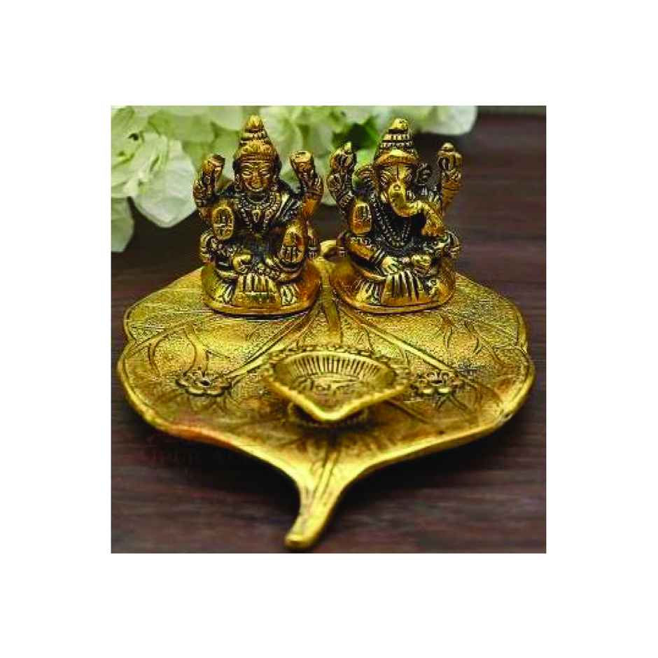 Diya Laxmi Ganesh on Gold Peepal Leaf Large Size | Golden | Metal | Diya-Pooja | Devnidhi