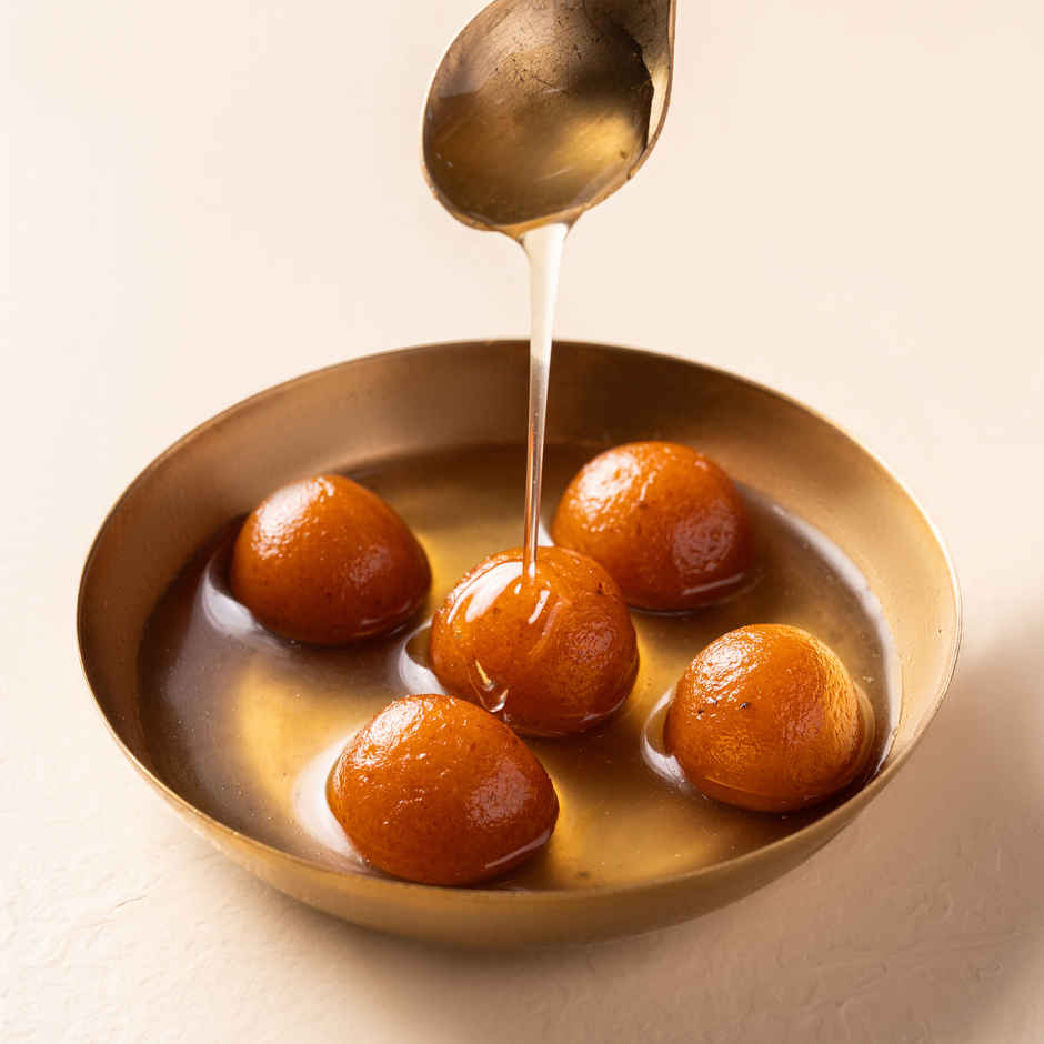 Chicken Puff Gulab Jamun Iftar Combo