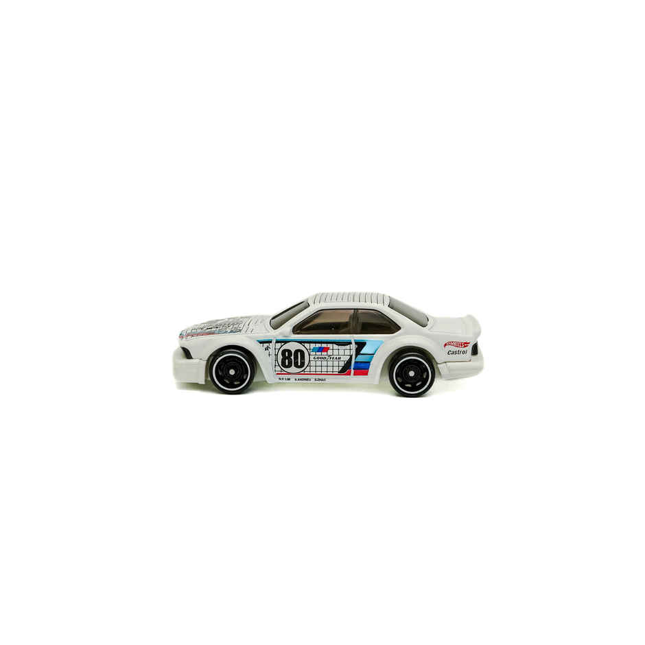 Hot Wheels Worldwide Basic HW BMW 635 CSI Car Toy for Kids & Collectors
