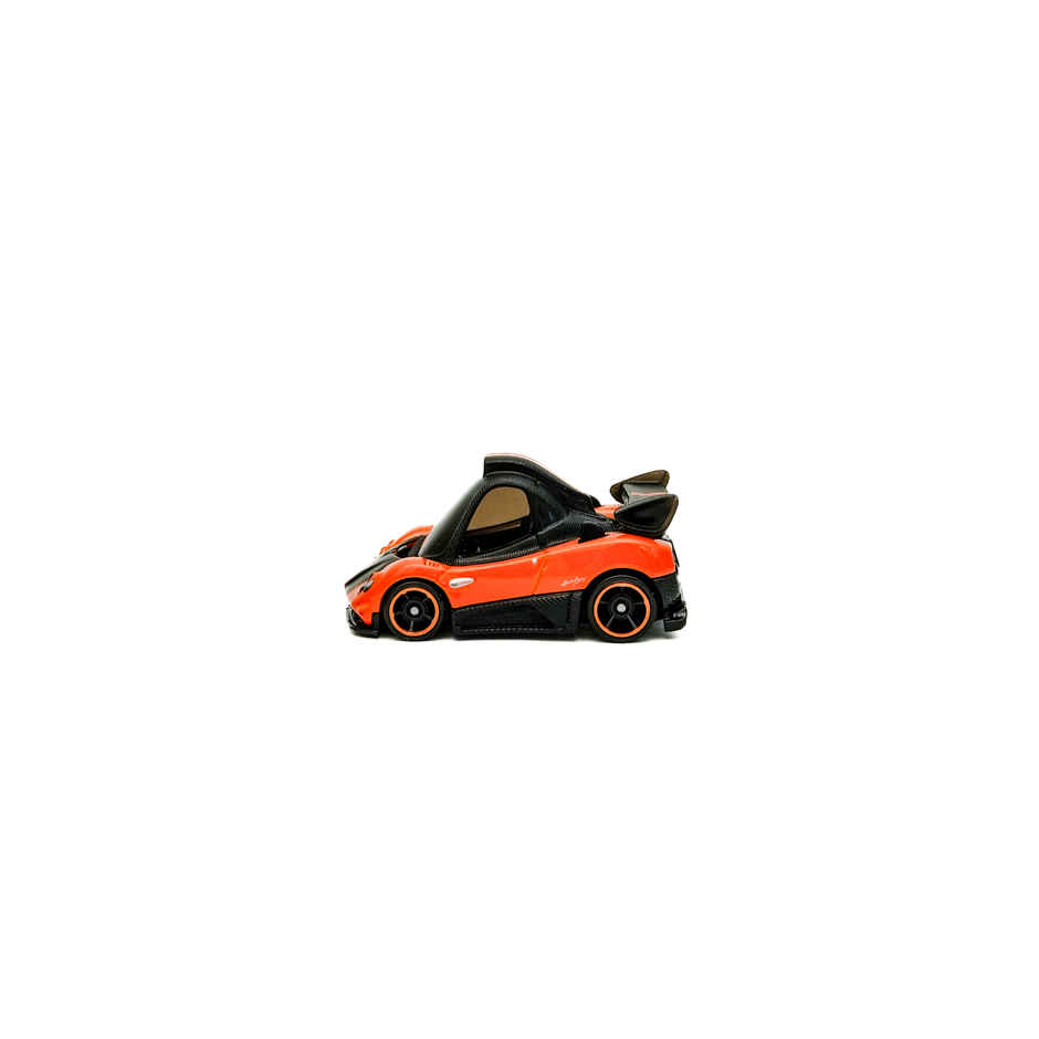 Hot Wheels Worldwide Basic HW Pagani Zonda Cinque Car Toy for Kids & Collectors
