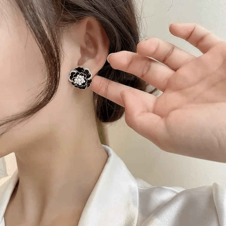 Estailo Fashion Cut The Crap Flower Stud Earrings | E0001404 |Black