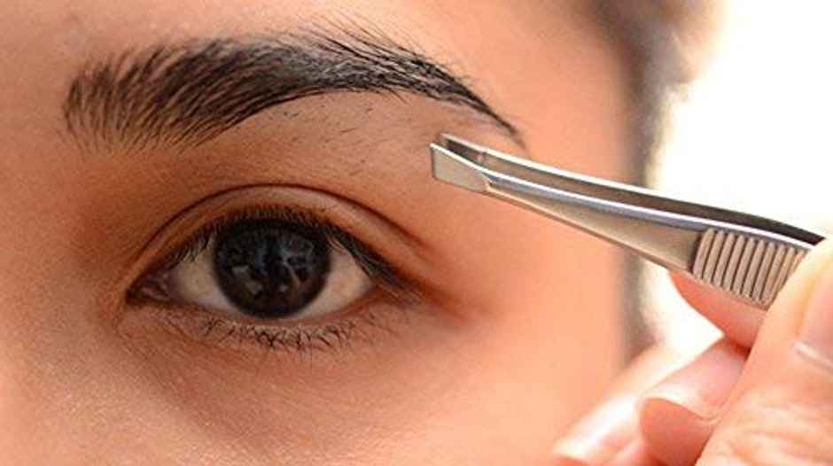 Beautiliss Tweezer Plucker with Square Tip for Precise Eyebrow Hair Removal and Grooming