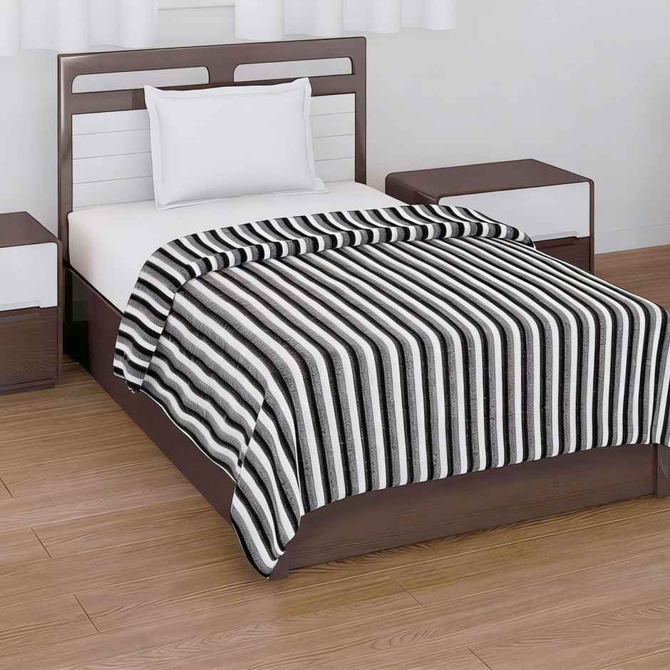 Status Polar Fleece Blanket | 125 x 210 cm | Black