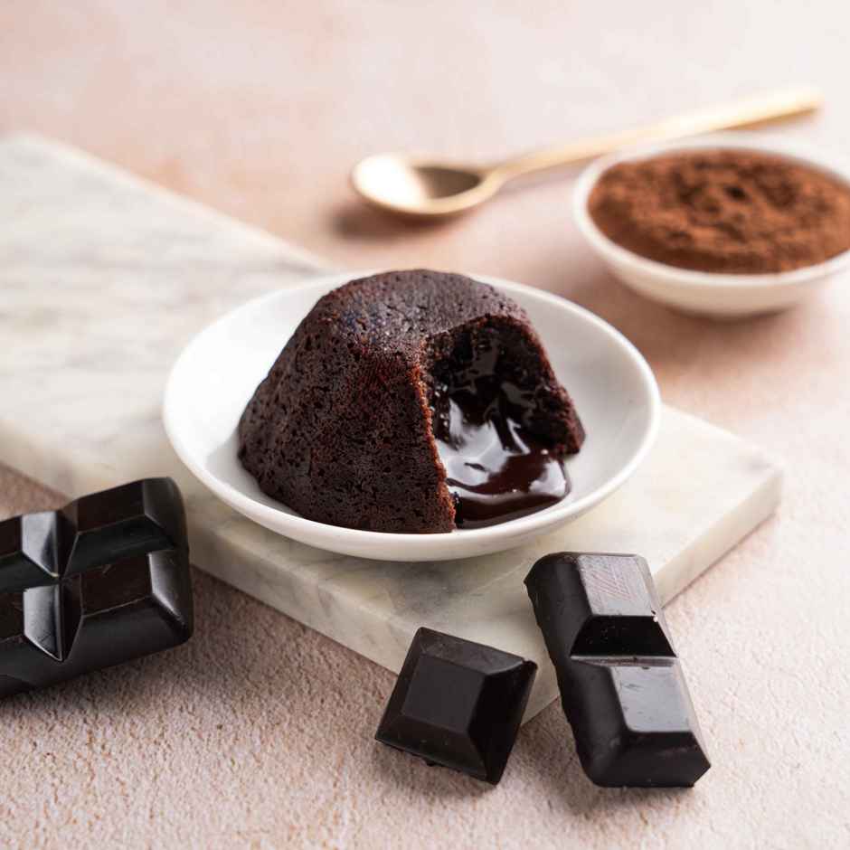 Galaxy Jewels Valentine'S Day Chocolate Pack Of  Imported Flavors & Choco Lava Cake Combo