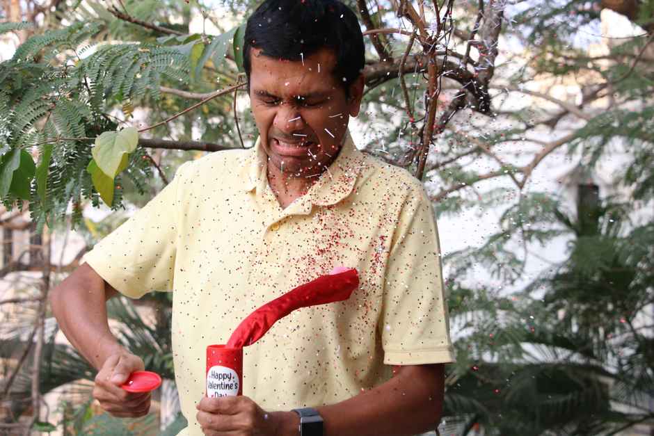 Glitter Bomb Surprise Gift Hamper with Fun Confetti Set | Oye Happy