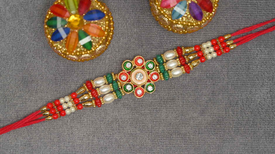 Aurum Baahubali Traditional Beads Rakhi