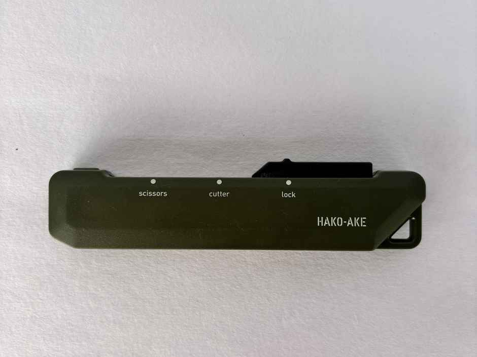 Camlin Kokuyo Haka-oke Scissors Cutter | Two in one