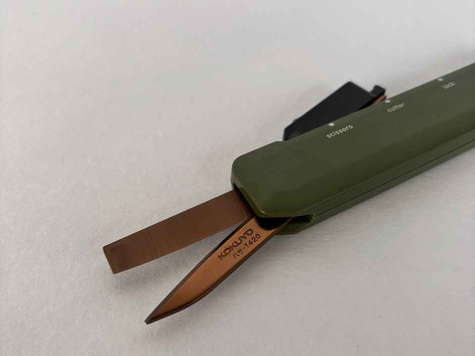 Camlin Kokuyo Haka-oke Scissors Cutter | Two in one