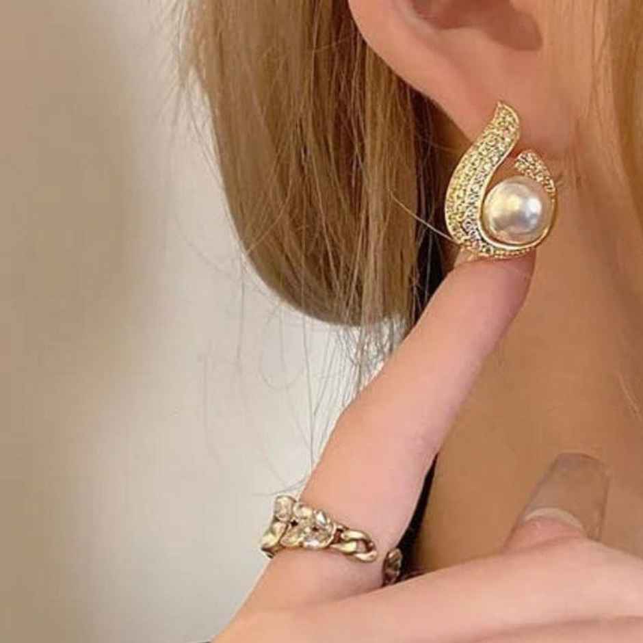 Estailo Fashion Women's Jewellery Earrings Gold | E0001379