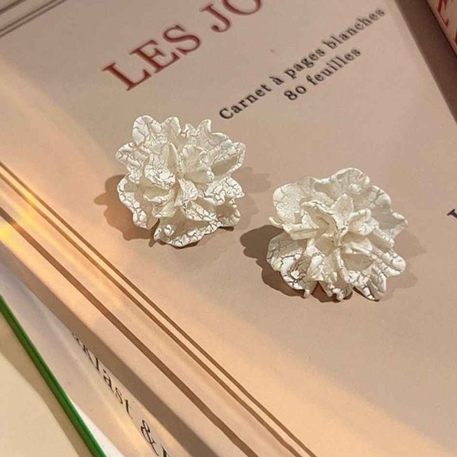 Estailo Fashion Women's Jewellery Earrings White Floral One Size | E0001200
