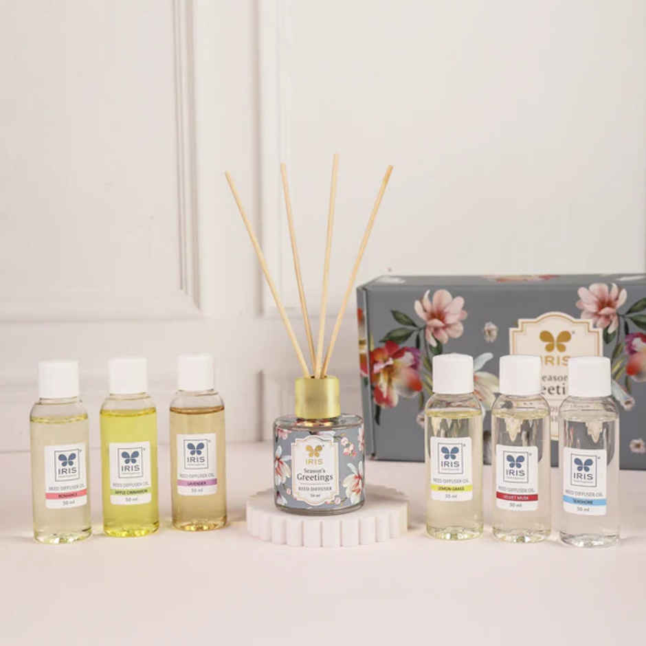 IRIS Reed Diffuser Gift Pack With 6 Assorted Oils And Reed Sticks