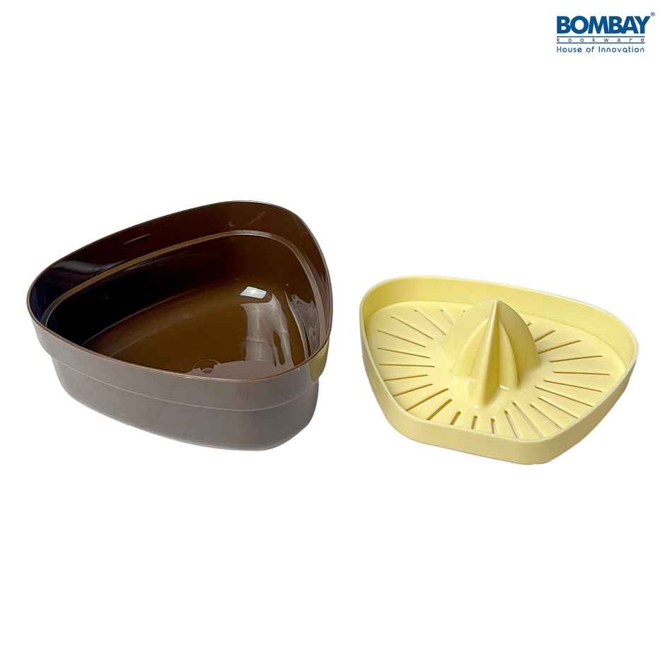 Hand Press Manual Plastic Juicer - Brown