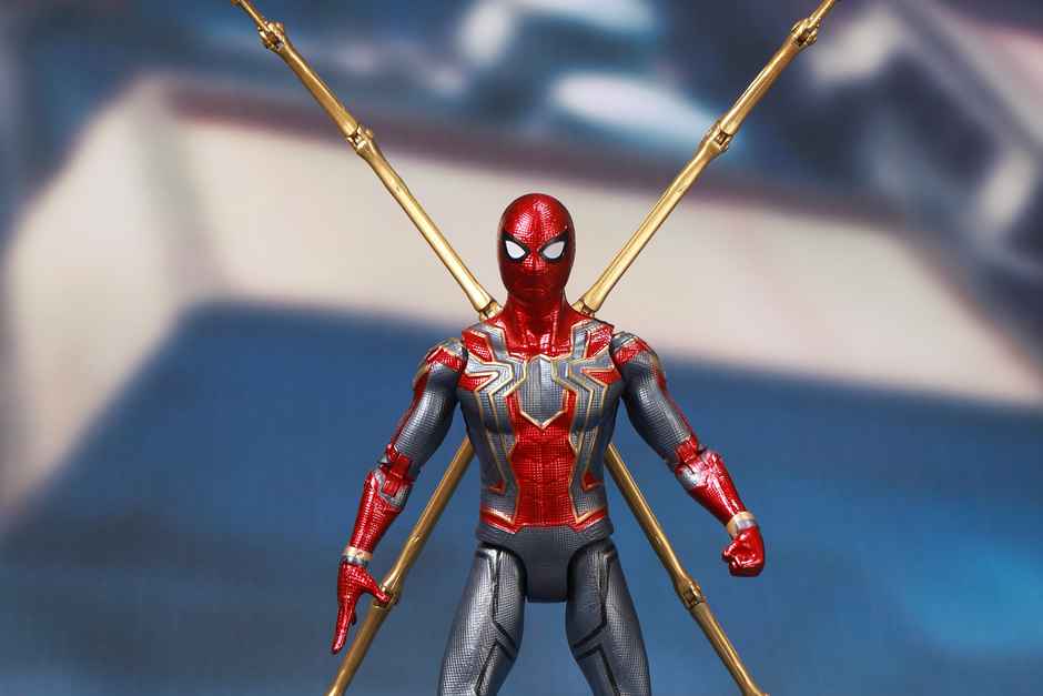 Striders Marvel Iron Spiderman Mini Action Figure Superhero Toy Gift For Boys - 4 inch