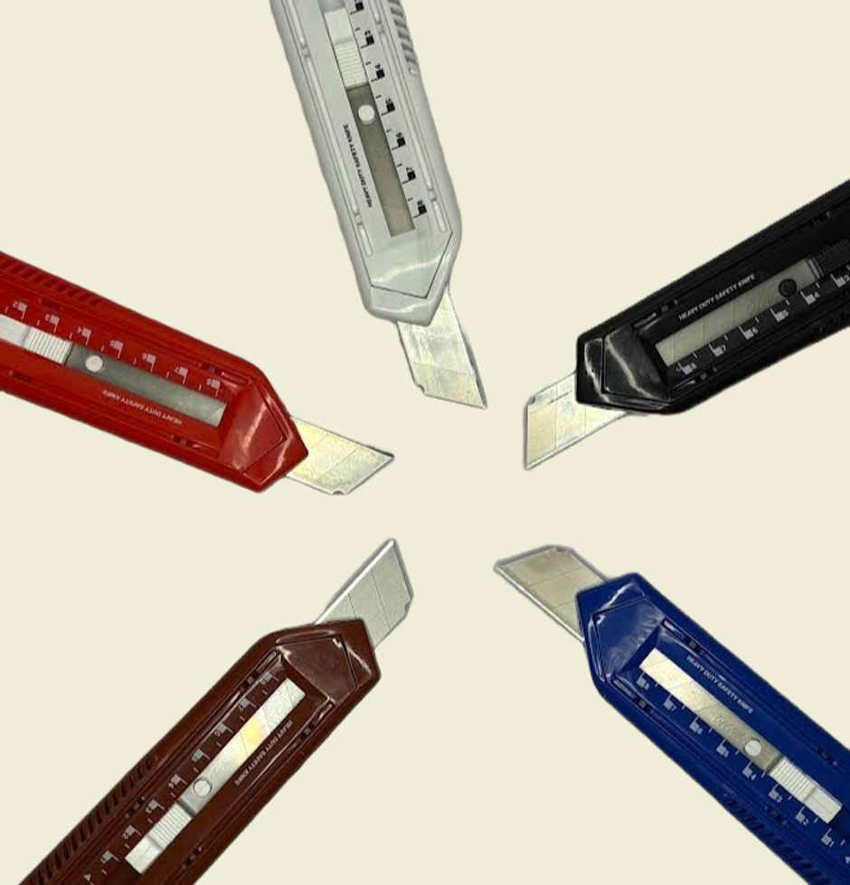 ABK Box Cutter - 25 Mm | Heavy Duty (Colour May Vary)