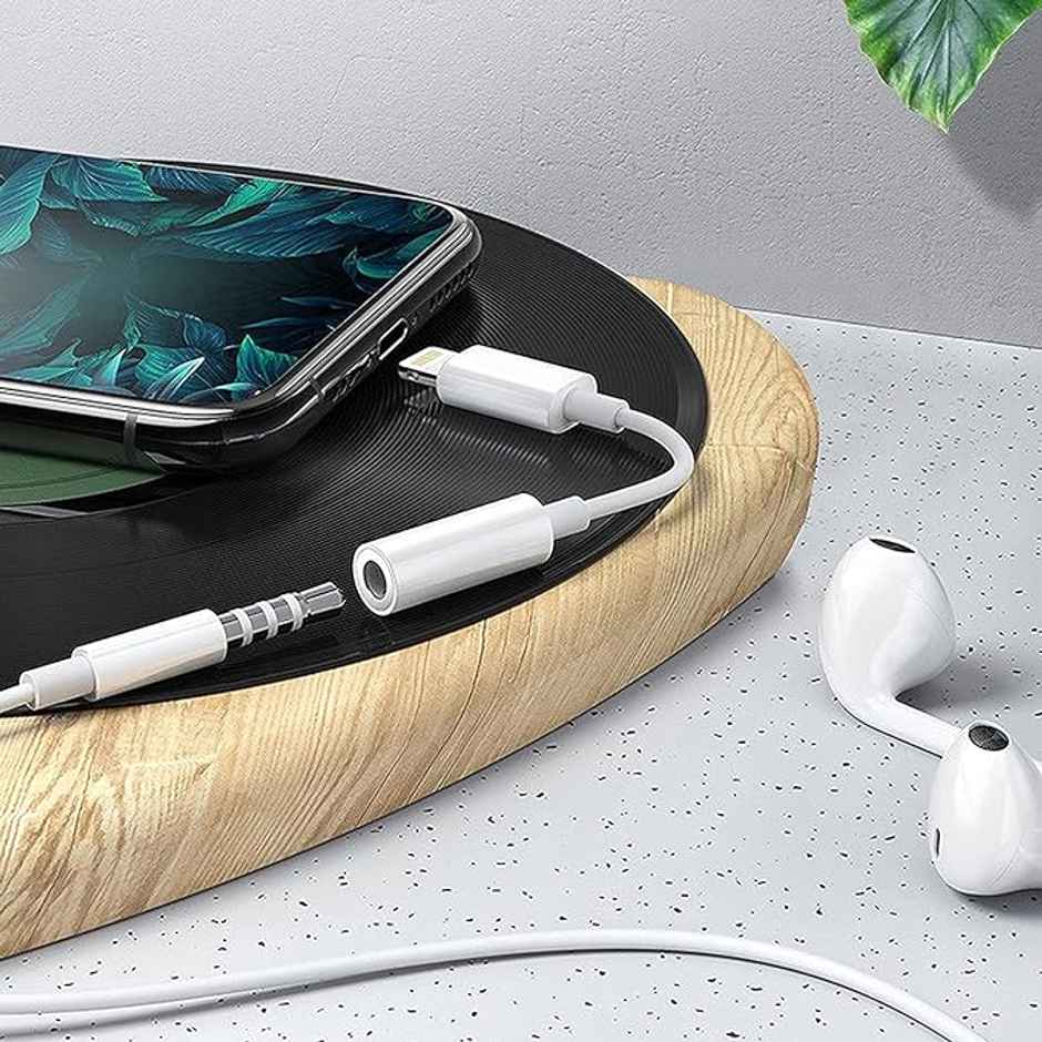 Sounce 3.5mm Audio Adapter with Music Control and Calling for iPhone XS|XR|8|7|6|iPad | White