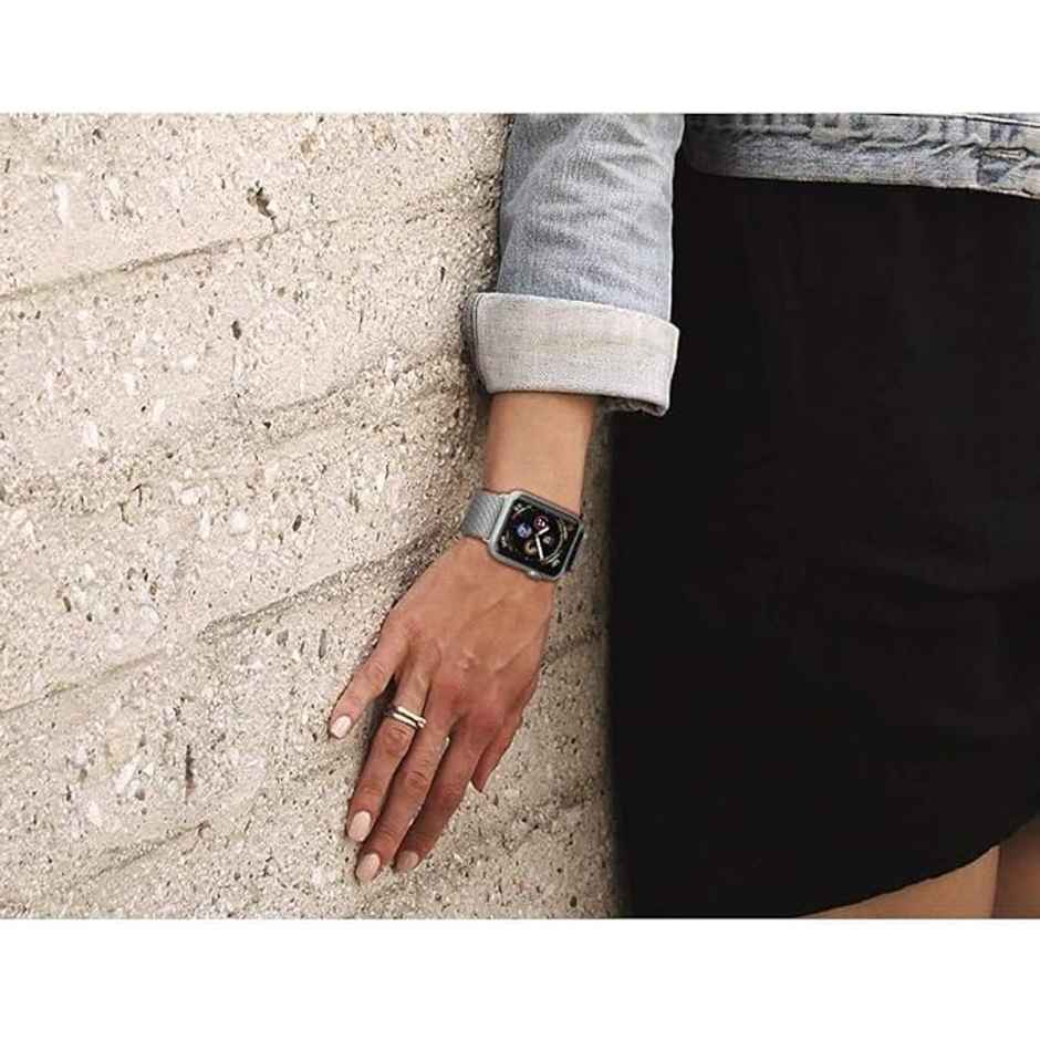 Sounce Stainless Steel Mesh Band for iWatch 42 mm|44 mm | Adjustable Loop for Series 6|5|4|3|2|1|SE