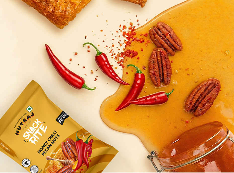 Nutraj Snackrite Premium Golden Honey Chilli Pecan